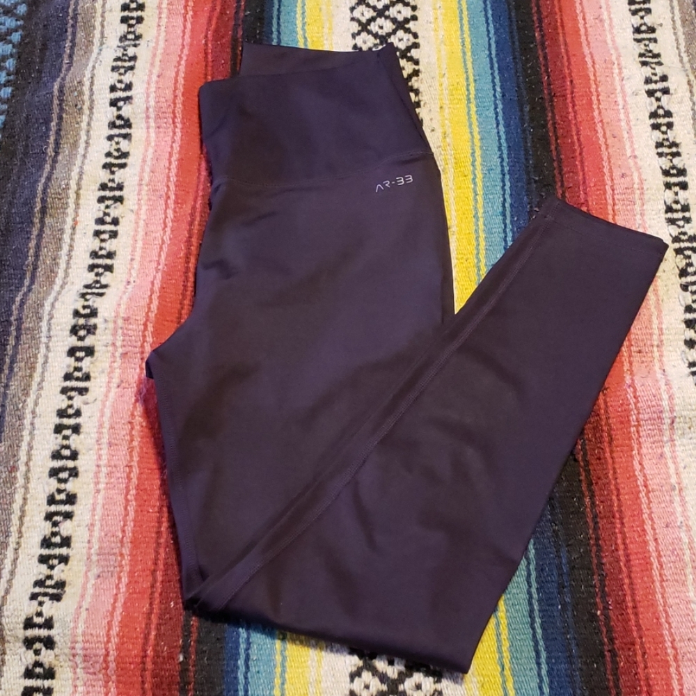 AR-33 Activewear Plum Leggings